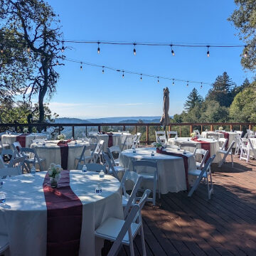 The redwood deck above the forest canopy